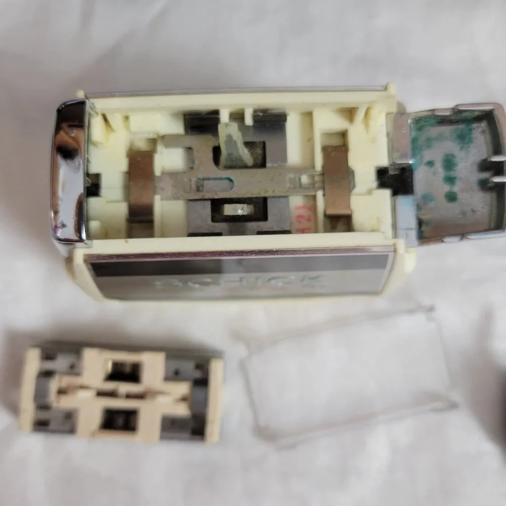 Schick Custom Comfort Control Electric Razor vtg w/Case Working see video men's